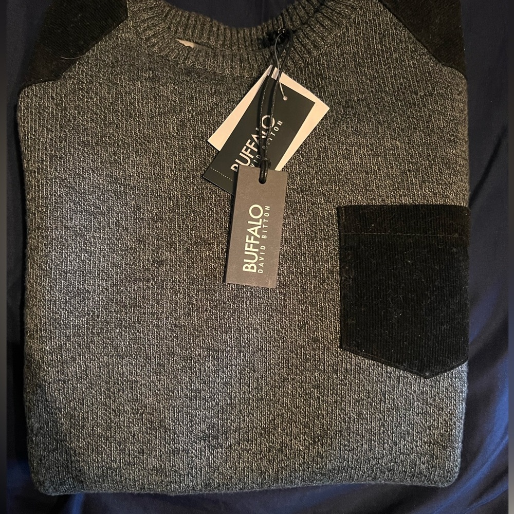 GRAY LONG SLEEVE SHIRT with velvet black knits